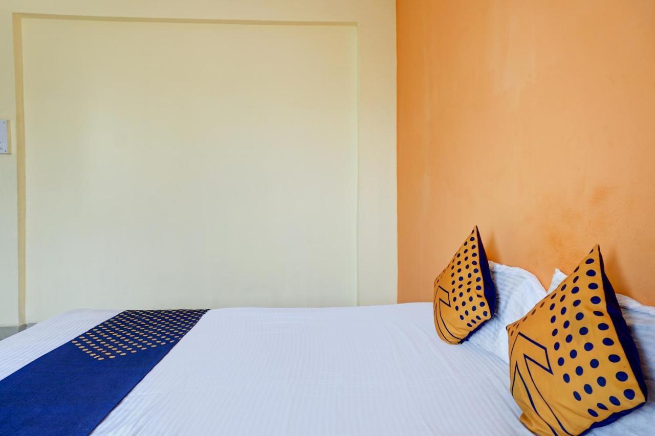 Spot On 82626 Hotel Shivtara Morgaon Dış mekan fotoğraf